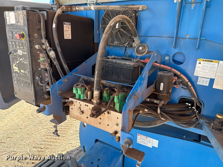 image for item DT6722 2012 Genie S-60X boom lift