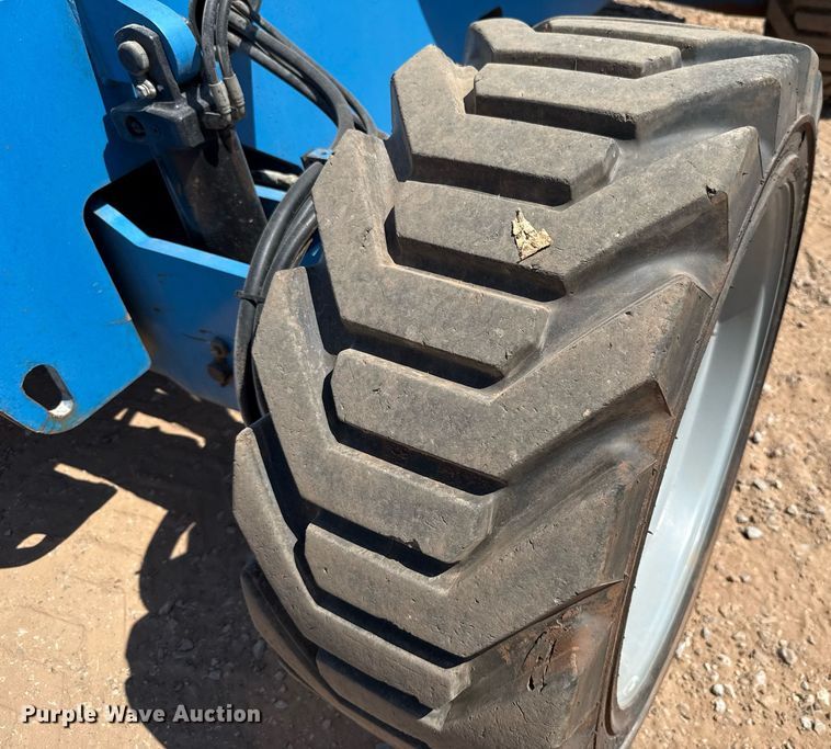 image for item DT6722 2012 Genie S-60X boom lift