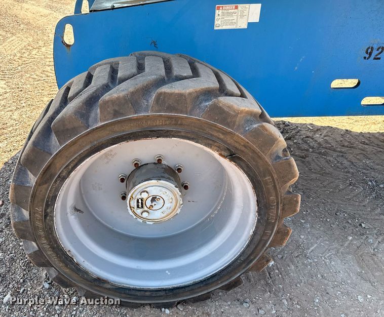 image for item DT6722 2012 Genie S-60X boom lift