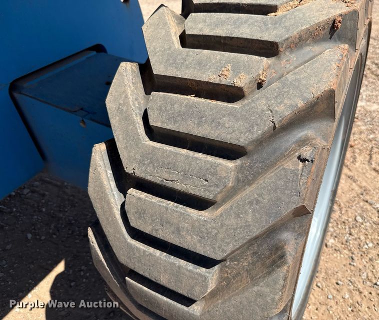 image for item DT6722 2012 Genie S-60X boom lift