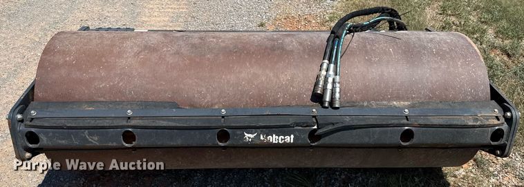 image for item DT6723 Bobcat skid steer single drum roller
