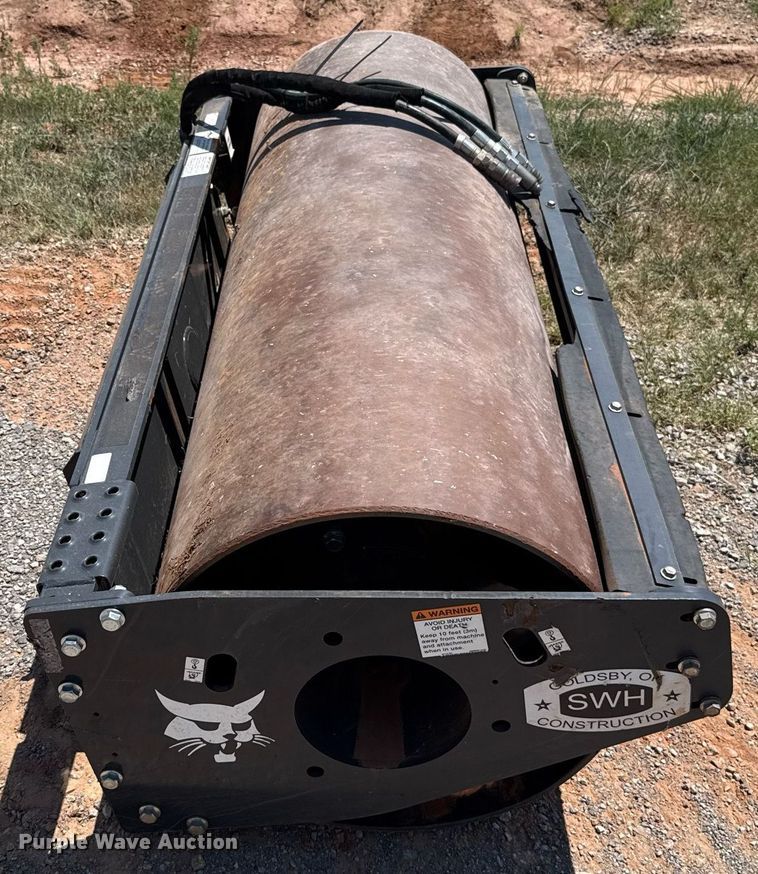 image for item DT6723 Bobcat skid steer single drum roller