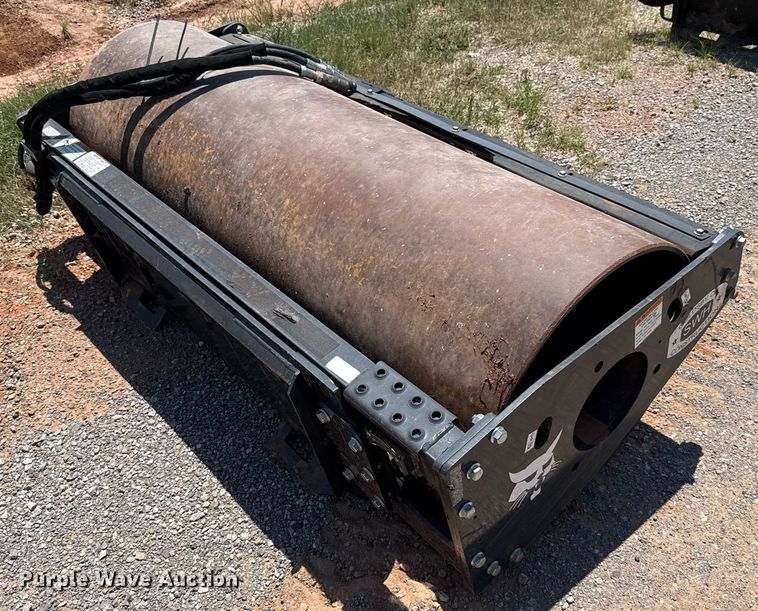 image for item DT6723 Bobcat skid steer single drum roller