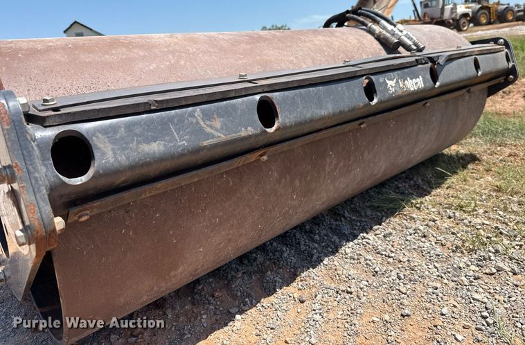 image for item DT6723 Bobcat skid steer single drum roller