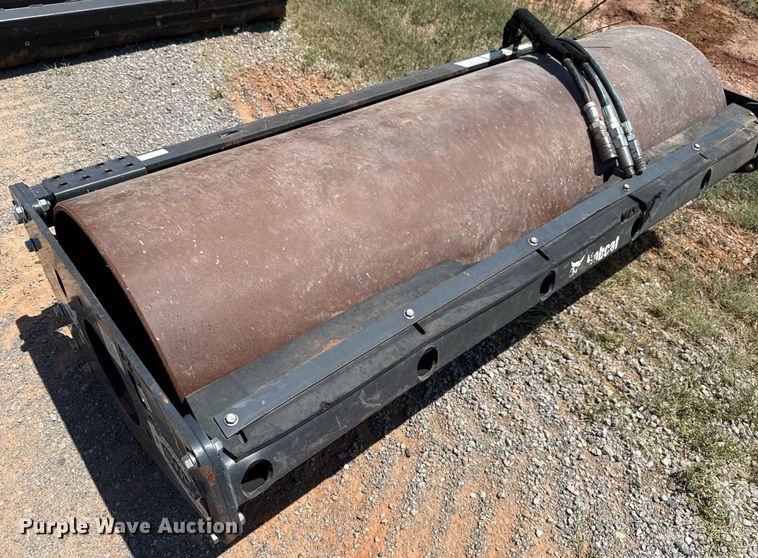 image for item DT6723 Bobcat skid steer single drum roller