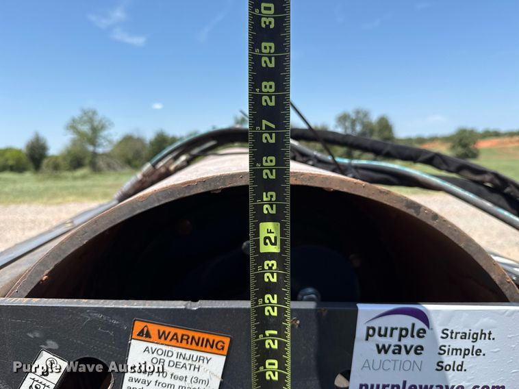 image for item DT6723 Bobcat skid steer single drum roller