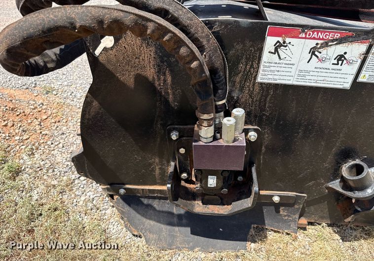 image for item DT6724 Virnig VI PUB72 skid steer sweeper