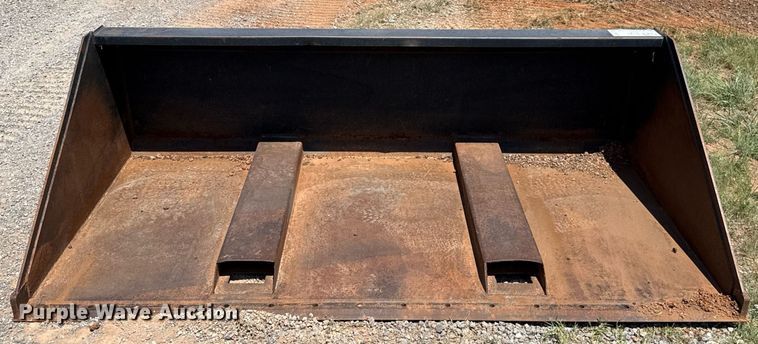 image for item DT6725 2021 Star Industries 1408B telehandler bucket