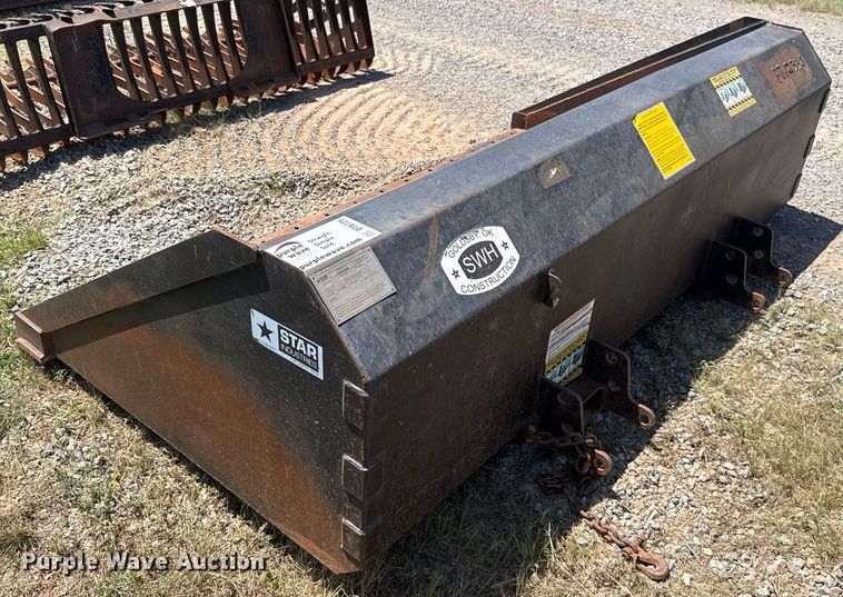 image for item DT6725 2021 Star Industries 1408B telehandler bucket