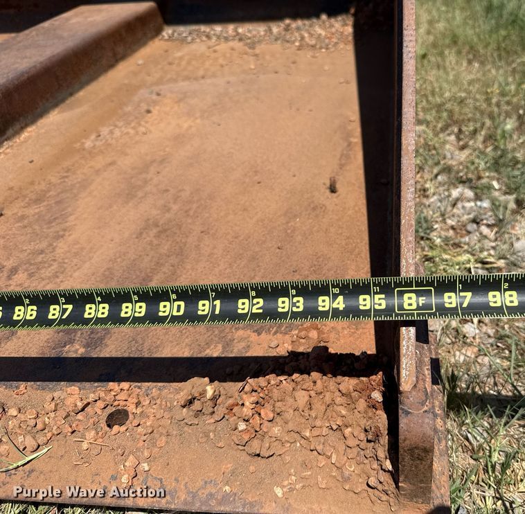 image for item DT6725 2021 Star Industries 1408B telehandler bucket