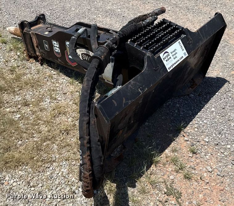 image for item DT6726 Caterpillar B6 skid steer breaker