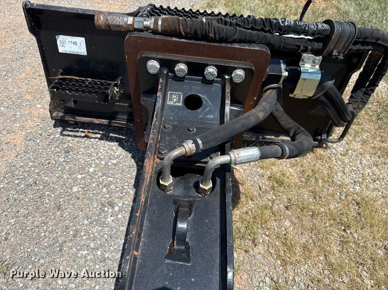 image for item DT6726 Caterpillar B6 skid steer breaker