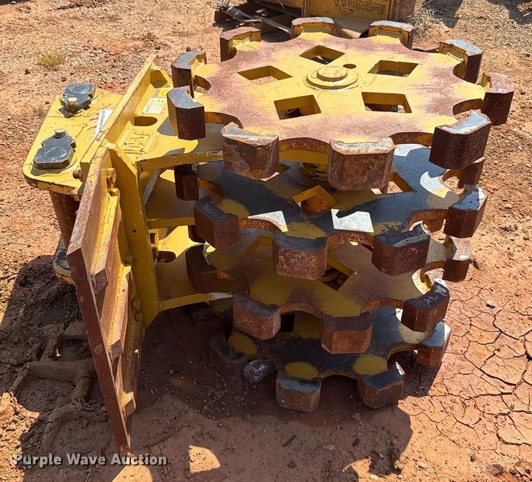 image for item DT6729 Caterpillar 592-6574 compaction wheel