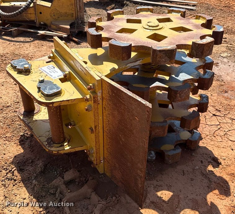 image for item DT6729 Caterpillar 592-6574 compaction wheel