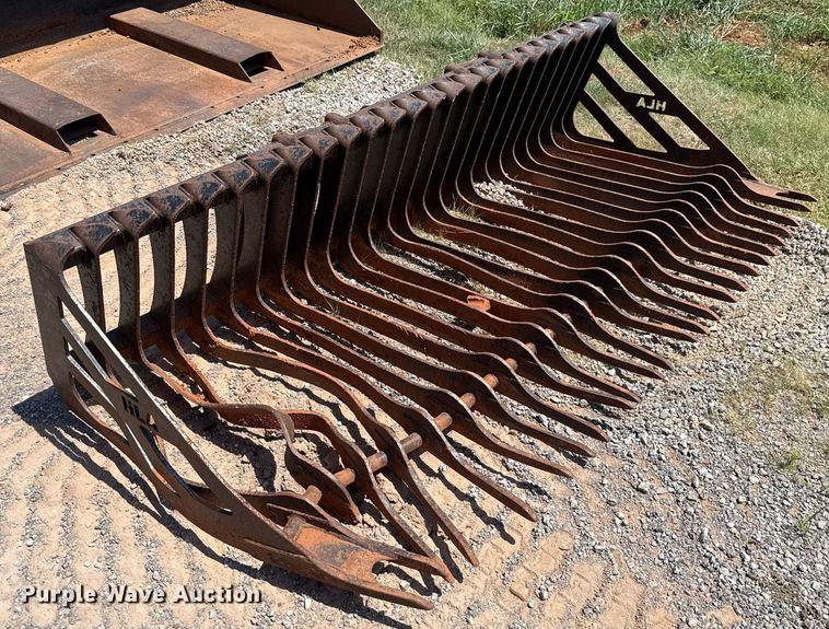 image for item DT6730 Cummings and Bricker skid steer rock bucket