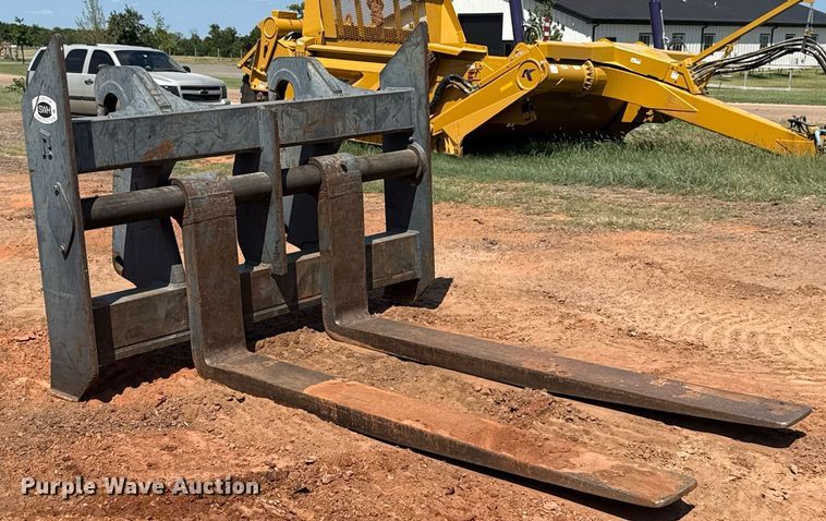 image for item DT6731 Rockland CFHD-844J wheel loader forks