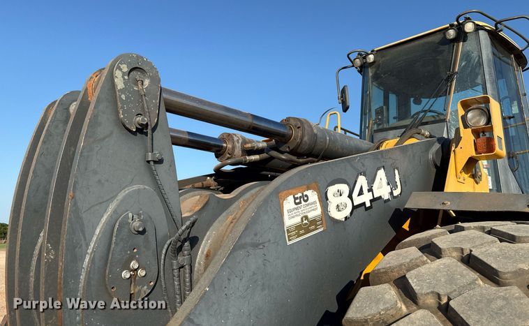 image for item DT6732 2007 John Deere 844J wheel loader