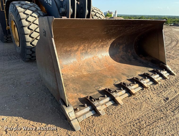 image for item DT6732 2007 John Deere 844J wheel loader