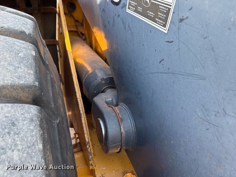 image for item DT6732 2007 John Deere 844J wheel loader