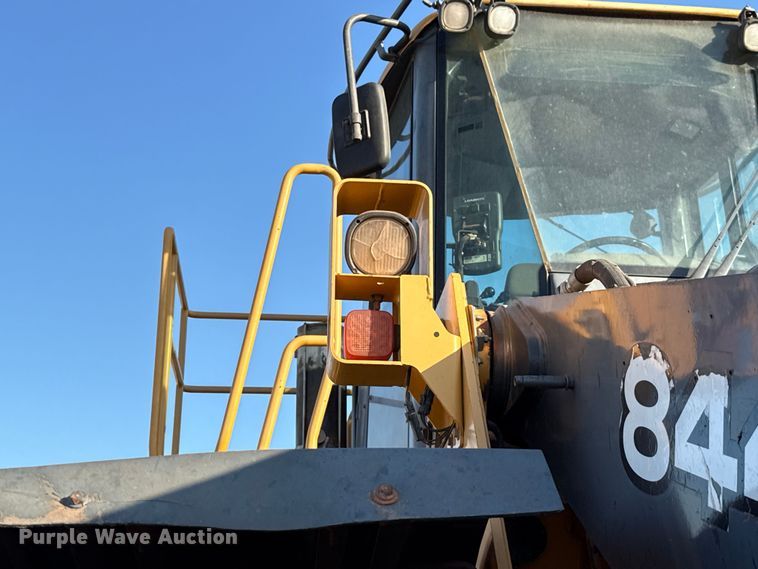 image for item DT6732 2007 John Deere 844J wheel loader