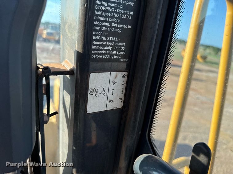 image for item DT6732 2007 John Deere 844J wheel loader