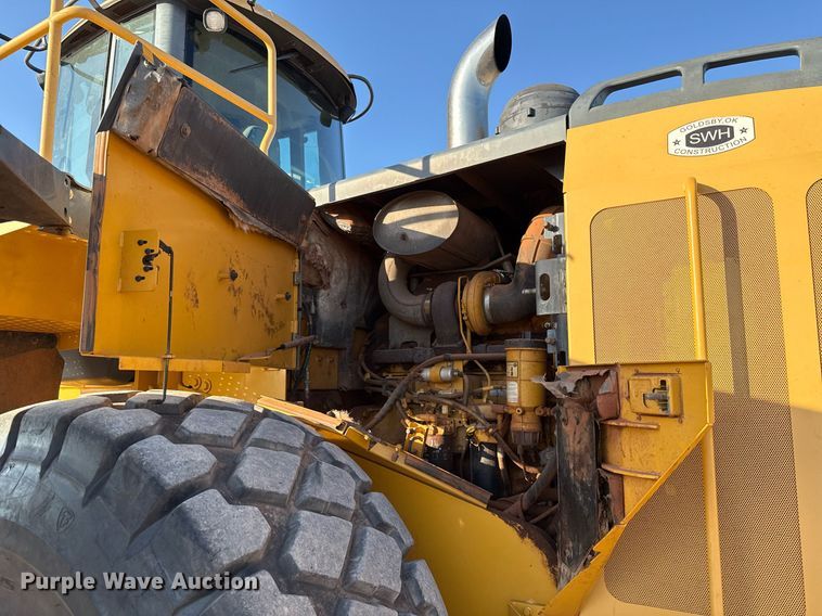 image for item DT6732 2007 John Deere 844J wheel loader