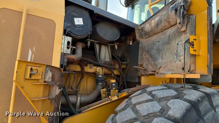 image for item DT6732 2007 John Deere 844J wheel loader