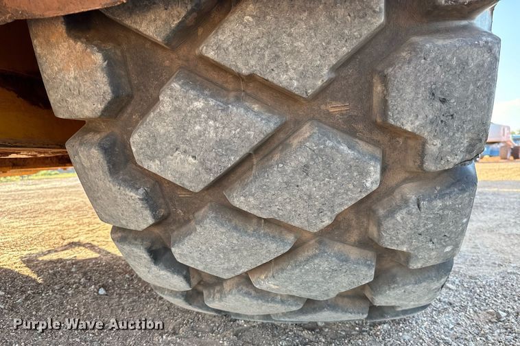 image for item DT6732 2007 John Deere 844J wheel loader