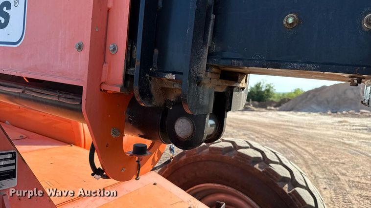 image for item DT6734 2016 JLG Skytrak 10054  telehandler