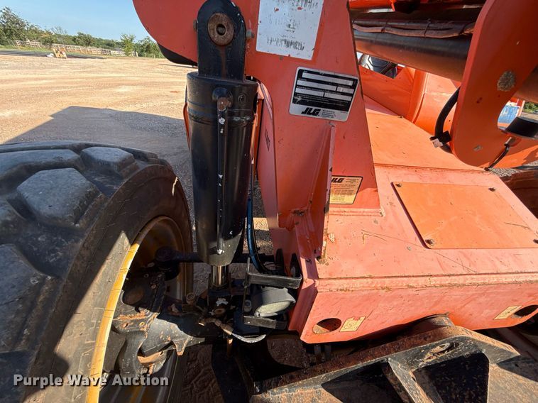 image for item DT6734 2016 JLG Skytrak 10054  telehandler
