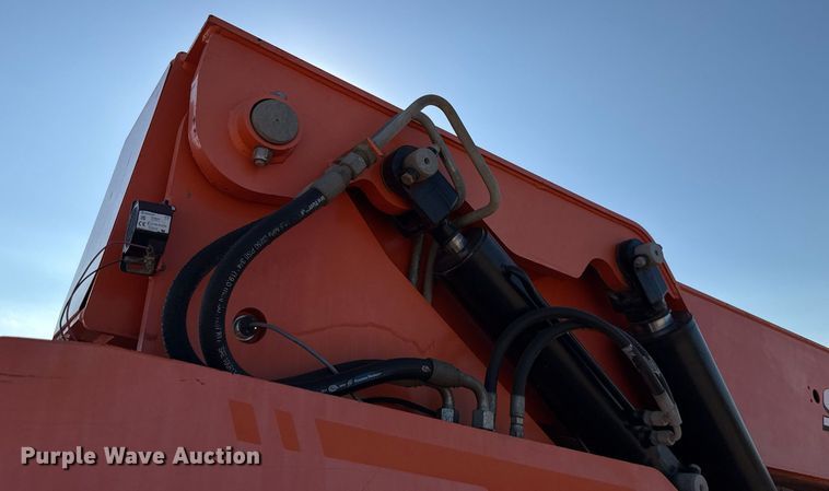 image for item DT6734 2016 JLG Skytrak 10054  telehandler