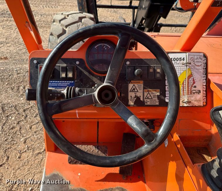 image for item DT6734 2016 JLG Skytrak 10054  telehandler