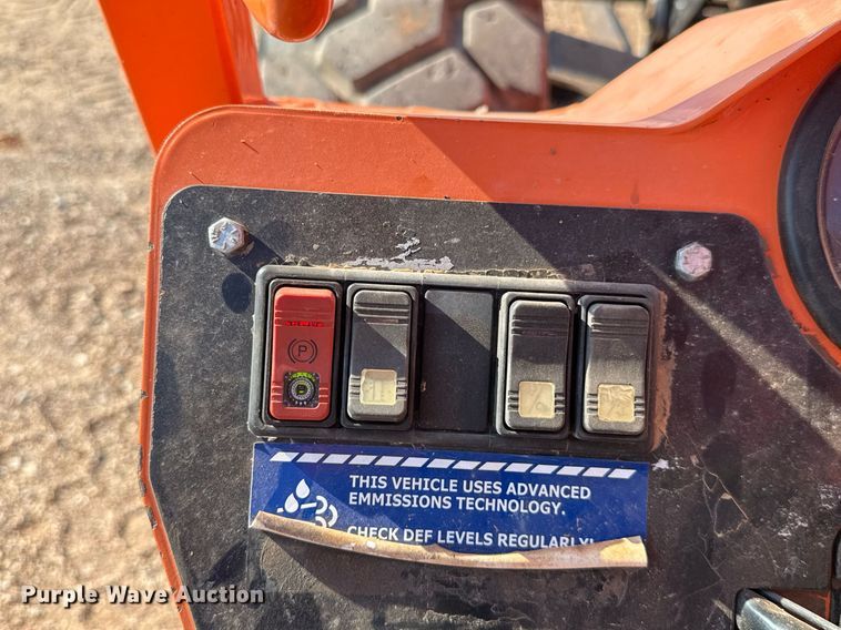 image for item DT6734 2016 JLG Skytrak 10054  telehandler