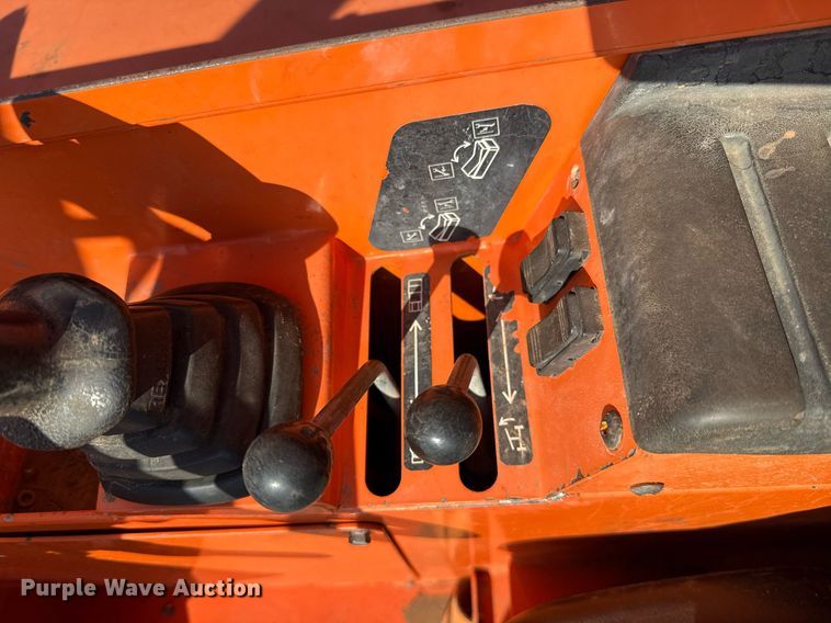 image for item DT6734 2016 JLG Skytrak 10054  telehandler