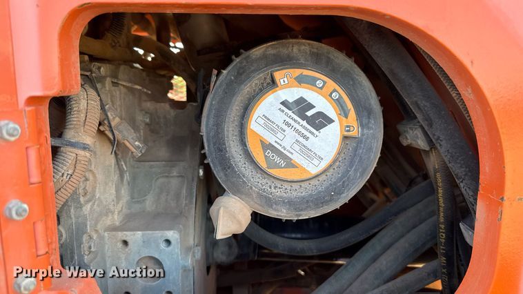 image for item DT6734 2016 JLG Skytrak 10054  telehandler