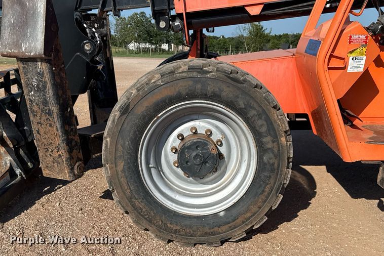 image for item DT6734 2016 JLG Skytrak 10054  telehandler