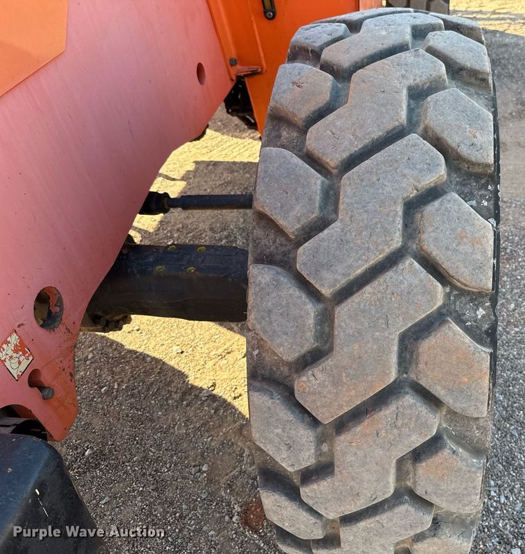 image for item DT6734 2016 JLG Skytrak 10054  telehandler