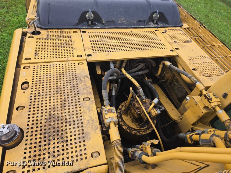 image for item DU7825 2005 Caterpillar 330CL excavator