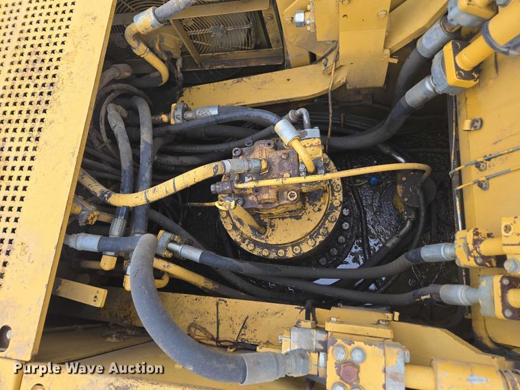 image for item DU7825 2005 Caterpillar 330CL excavator