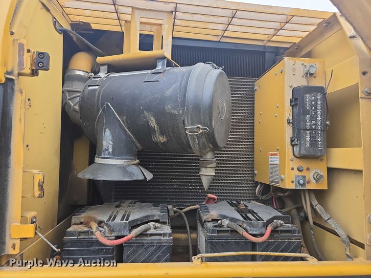 image for item DU7825 2005 Caterpillar 330CL excavator