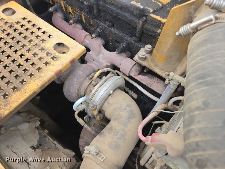 image for item DU7825 2005 Caterpillar 330CL excavator