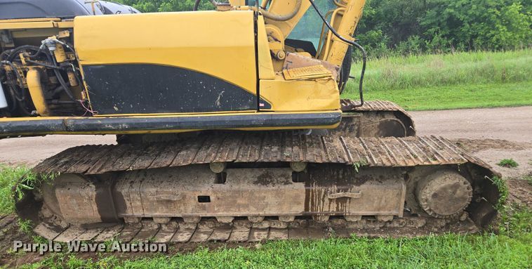 image for item DU7825 2005 Caterpillar 330CL excavator
