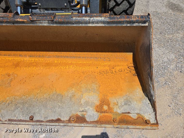 image for item DU7922 2023 John Deere 320G skid steer loader