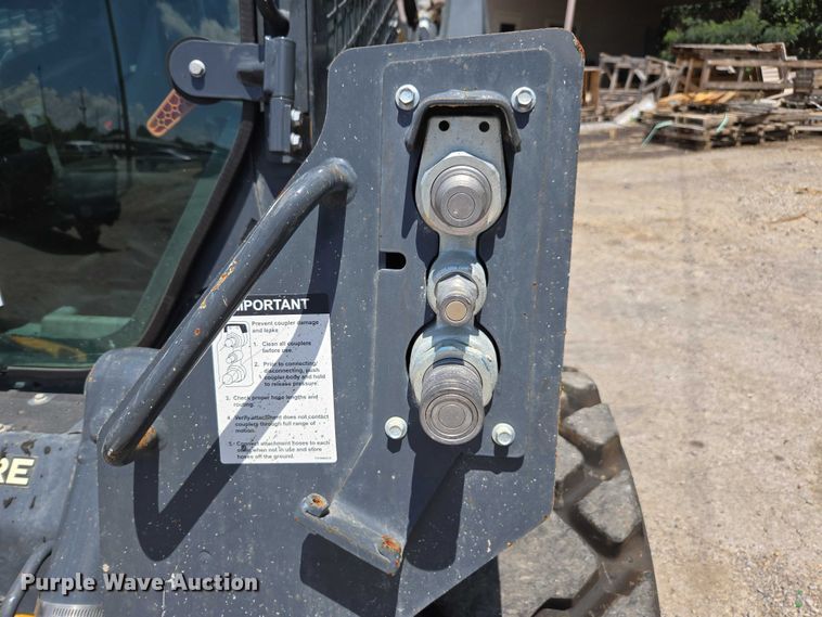 image for item DU7922 2023 John Deere 320G skid steer loader