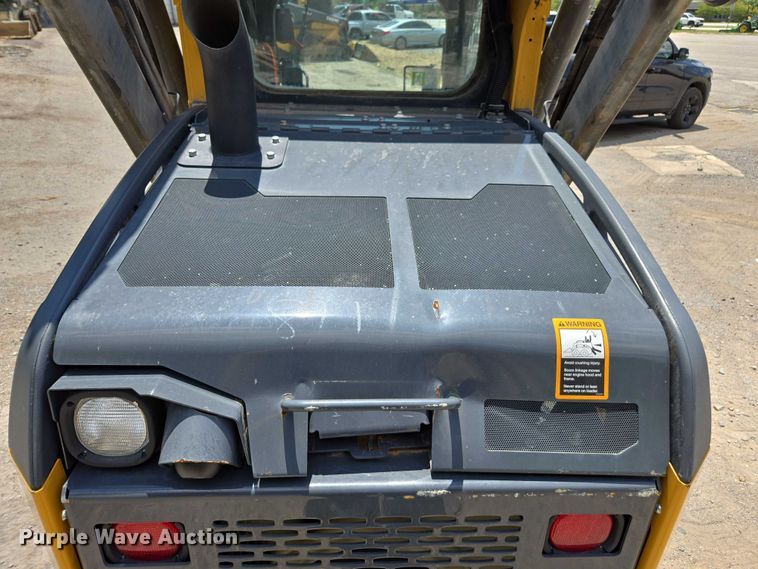 image for item DU7922 2023 John Deere 320G skid steer loader