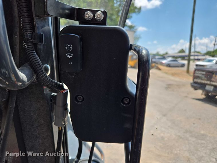 image for item DU7922 2023 John Deere 320G skid steer loader