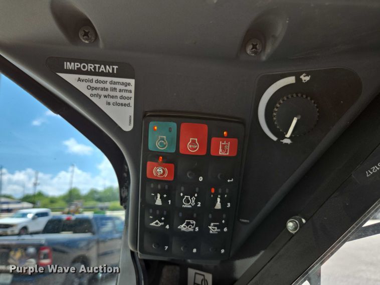 image for item DU7922 2023 John Deere 320G skid steer loader