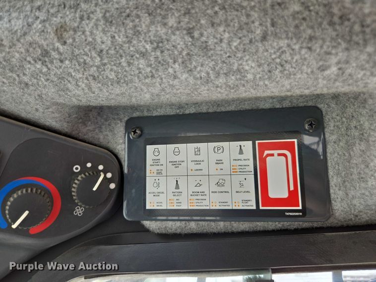 image for item DU7922 2023 John Deere 320G skid steer loader