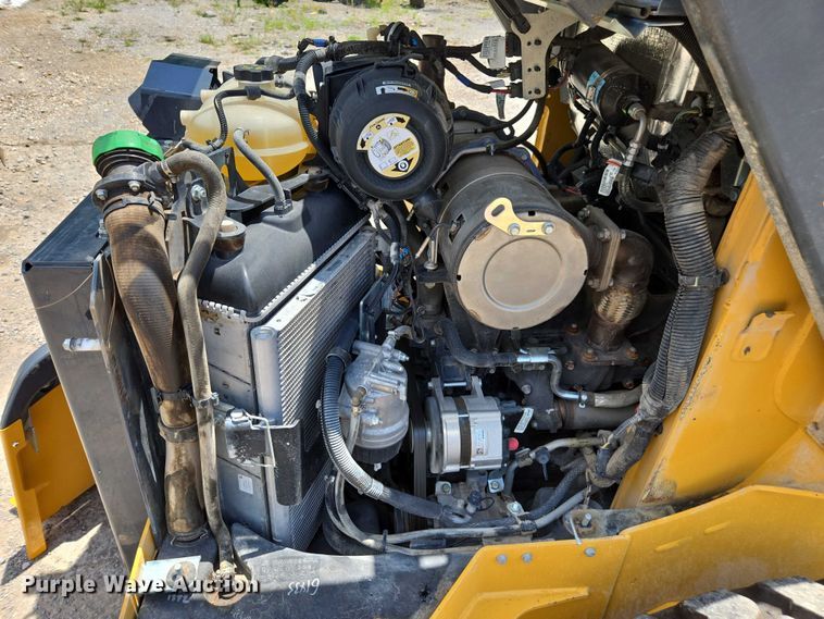 image for item DU7922 2023 John Deere 320G skid steer loader