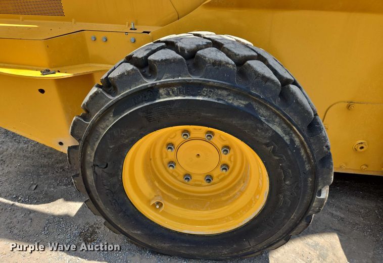 image for item DU7922 2023 John Deere 320G skid steer loader